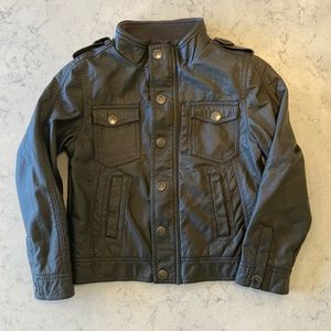 Boys 5/6 Urban Republic faux leather jacket. Gray color. 😎
